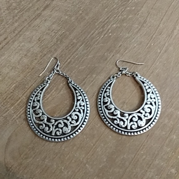 NWOT Boho Carved Earring Pendant Hoops - Picture 15 of 17